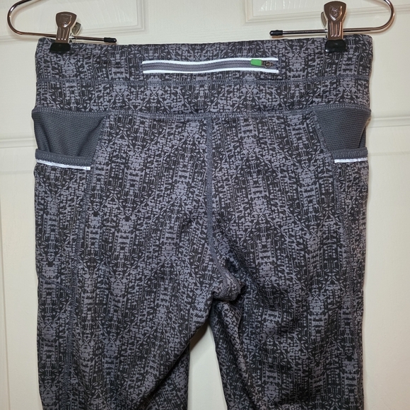 Athleta Techno Be Free Nickers/crop leggings Black Dobby Sz XSmall - Picture 5 of 9